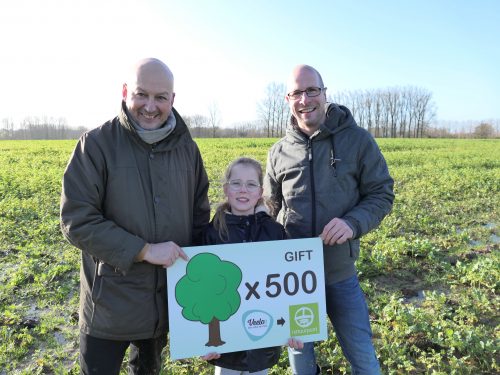 Veeloo schenkt 500 bomen aan Natuurpunt