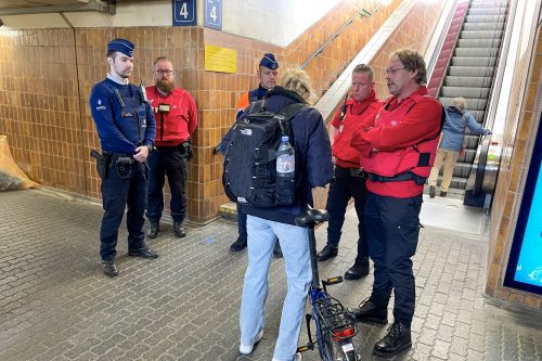 Versterking federale politie tijdens actiedagen aan station Denderleeuw